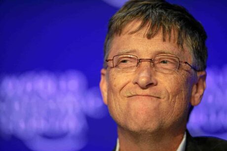 Nyhetssveip onsdag 24. februar: Zyklon B-humor og Bill Gates i iphone-bråk