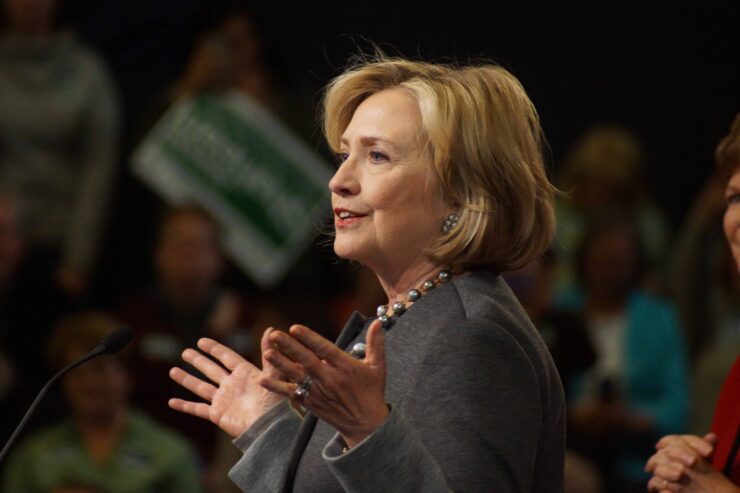Fredag 3. juni på tre minutter: Clinton atombombet Trump og Sandberg har blitt positiv til tvang