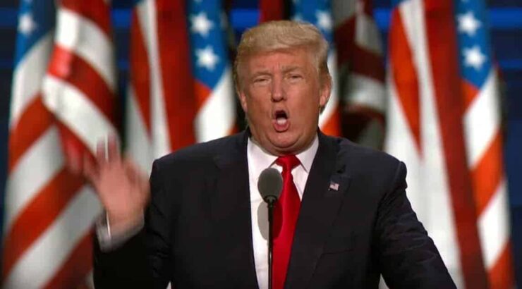 «Dette er arven fra Hillary Clinton: død, ødeleggelse og svakhet» - Trumps store seierstale tuftet på «lov og orden» og fremmedfrykt