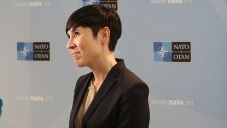 Nyhetsbrev: Forsvarsministeren tordner mot lekkasjer og IS-lederen som oppfordret til Europa-terror er drept