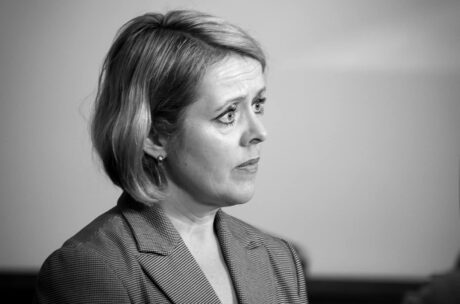 PST-sjefen: * Støtter direkteovervåkning av norske nettkabler * «Hvert land er seg selv nærmest» * Avviser Venstres personvernkommisjon