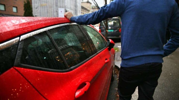 Nå tar politiet lappen fra Uber-sjåførene og truer med å inndra inntekter