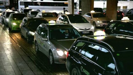 Taxiforbundet kjørte over 100 Uber-turer for å anmelde sjåførene