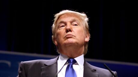 Trump slår opp med CIA og UNE får medlem som mener muslimene tar over Europa (Nyhetsbrev)