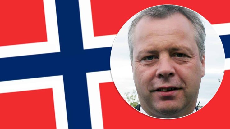 Drapsmeldinger om AUF-lederen haglet gjennom flere dager - gruppa er «et pustehull for nordmenn», sier moderator