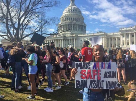Eksploderer i sosiale medier: Her er tenåringenes våpenopprør i USA