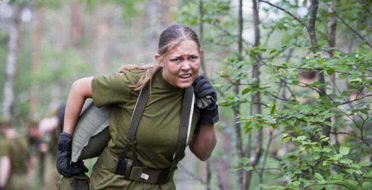 «Alt skal være så jævla politisk korrekt»: Hva vil egentlig Forsvaret med kvinnelige kampsoldater?