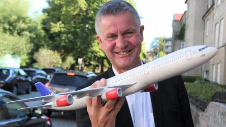 Skrøt av business class, gullkort og over 100 flyturer i året – rett før refs fra FNs revisor