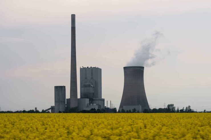 Tjener 7 milliarder på salg av klimautslipp - regjeringen vil ikke bruke pengene på klimatiltak
