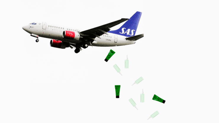 SAS kaller det «bærekraftig»: Deler ut engangsprodukter til alle på business