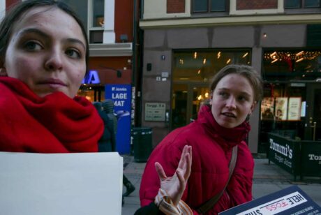 Eira (17) og Olea (15) skal streike for klima — Jeg får gåsehud!