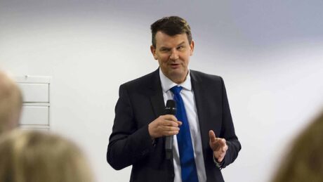 Waras samboer mistenkt for å ha sendt truende brev til Tybring-Gjedde