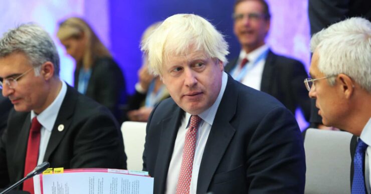 Nyhetsbrev fredag 26. juli: Boris&britene + Trump-triumf + NRK-vits gone wrong