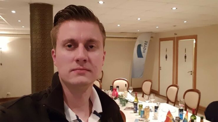 Ytre høyre-profil skrøt av at han var på Høyre-fest: «Dette tar vi sterk avstand fra», sier lokallagsleder