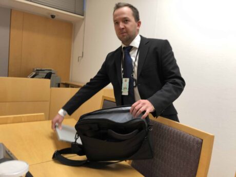 Mann (23) fra Telemark siktet for å avtale terrorangrep med IS-sympatisører – Dette vet vi