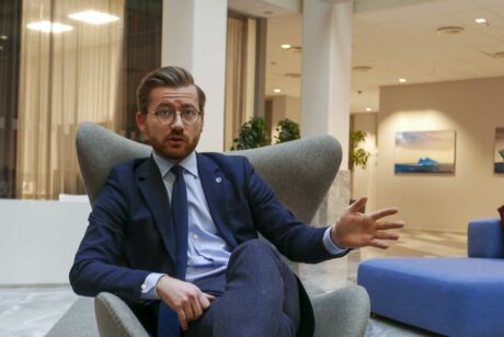 – Først når en klimafornekter kjøper elbil spretter jeg sjampanjen