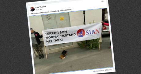 Politiet grep inn mot grisehode-markering ved moskéen i Kongsberg – SIAN-aktivister bortvist
