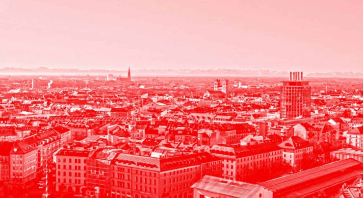 Aggressive koronademonstrasjoner i München – nedslående om behandling i USA