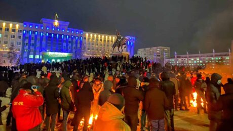 Kasakhstans president: «Skyt uten forvarsel»