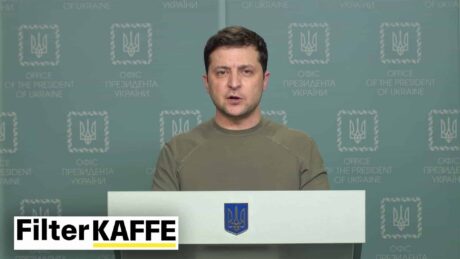 Russiske soldater 30 kilometer fra Kyiv – Zelenskyj sier han er mål nummer 1