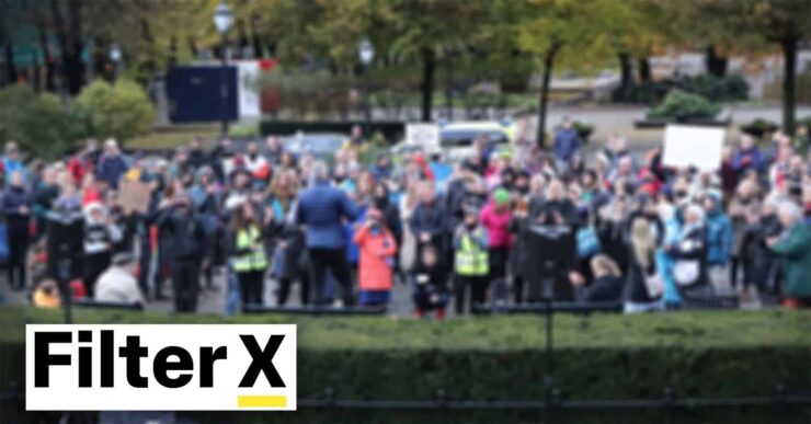 Slik fortsetter konspi-miljøene smittevern-motstanden – også når tiltakene fjernes