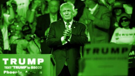 Dette sa Trump om å beskytte gradert info i 2016