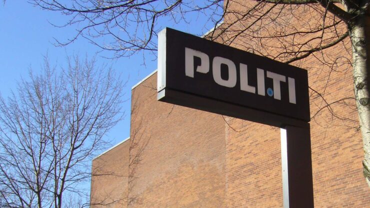 Åpner politikontorer mot politiets ønske