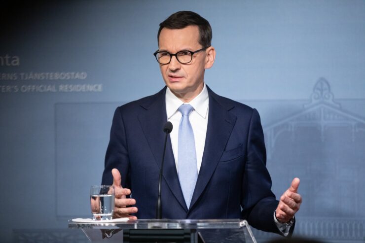 Polens statsminister vil stanse våpenhjelpen til Ukraina