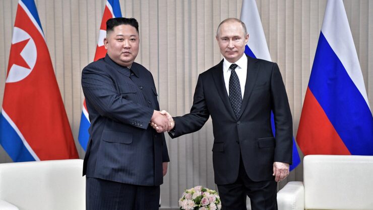 Putin og Kim Jung-Un vil møtes for å diskutere militært samarbeid og våpenutveksling