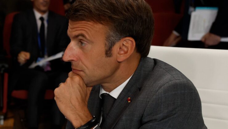 Macron: – Kan ikke utelukke å sende internasjonale soldater inn i Ukraina