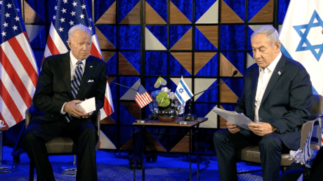 Biden: Ser ut som om «det andre laget» står bak sykehus-eksplosjon på Gaza