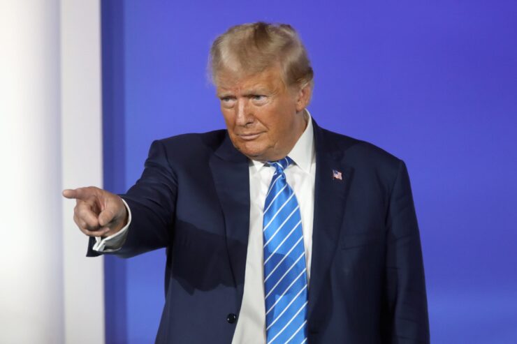 Trump  forsvarte seg i retten  –  aktor svarer «sifrene lyver ikke»