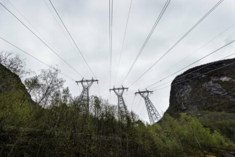 Tekno-optimisme møter kraftkø og lokal motstand i Norge