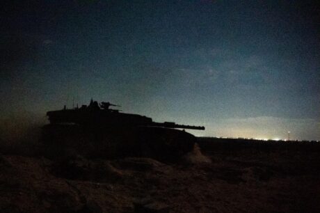 Fire israelske soldater drept i droneangrep mot Nord-Israel, 20 palestinere drept i angrep på leir i Gaza