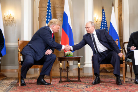 Kaffe: Trump sier han skal møte Putin i Saudi-Arabia