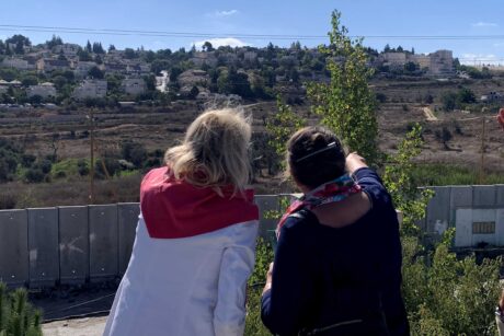 Kraftige reaksjoner på Israels forbud mot den mest sentrale nødhjelpsorganisasjonen for palestinere