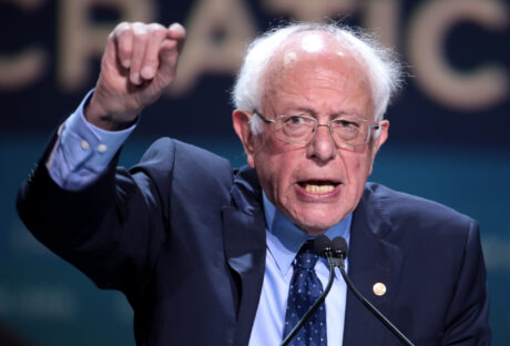 Bernie er forbanna: Retter hard kritikk mot Demokratene