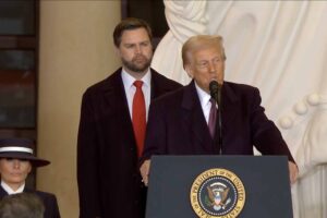 Trump benåder alle som er dømt for stormingen av Kongressen – voldsmenn og opprørere går fri