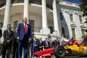 Dette skjedde på innsiden av Trump-administrasjonen før toll-reverseringen