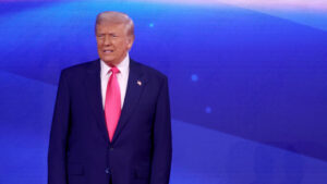 Trump forsvarer 400-millioners flygave fra Qatar