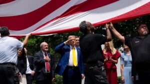 WSJ: Trump har godkjent planer for et militært angrep på Iran, men har ennå ikke gitt endelig ordre