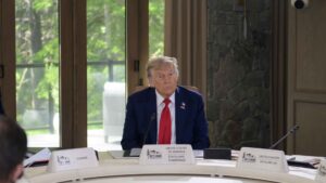 Trump ber Teherans 10 millioner innbyggere evakuere – forlater G7-møtet på grunn av krigen i Midtøsten