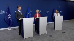 EU-president vil ha «dronemur» mot Russland