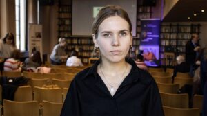 Russland har budsjettert rekordsummer til statlige medier i 2026: – Propagandaen fungerer