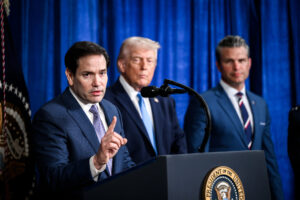 USA truer med å revurdere NATO-medlemskapet – Trump villig til å avslutte krigen selv om Hormuzstredet forblir stengt