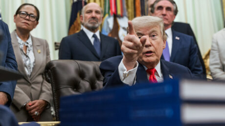 «Fake News, put out by the Dumocrats!!!» – Trump avviser at han har smurt Iran med løfter om milliard-fond