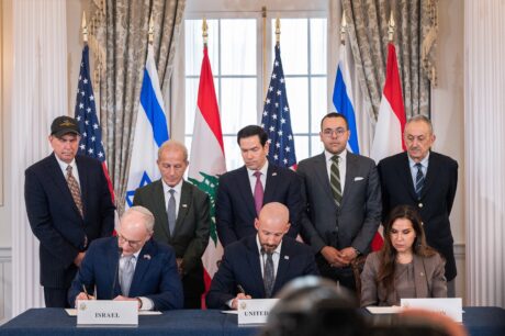 USA framforhandlet to avtaler om Libanon. Libanon kan ende opp med å betale for begge